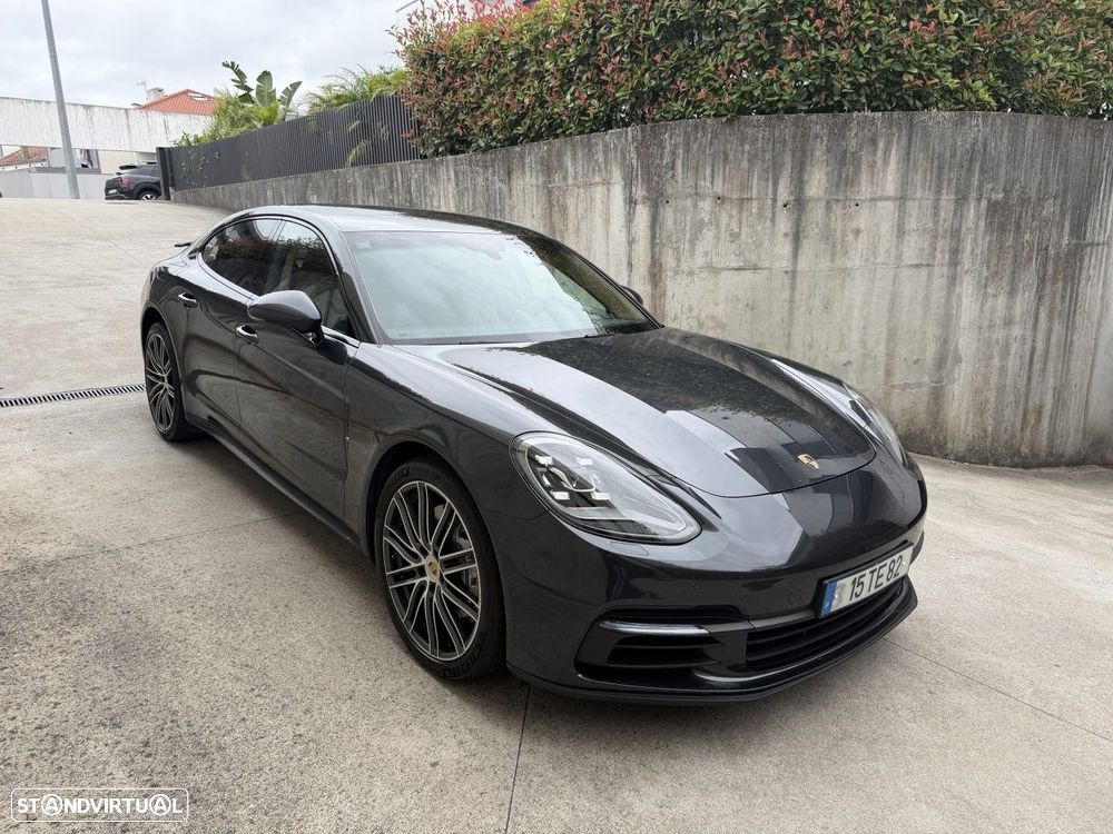 Porsche Panamera 4 E-Hybrid Platinum Edition - 3