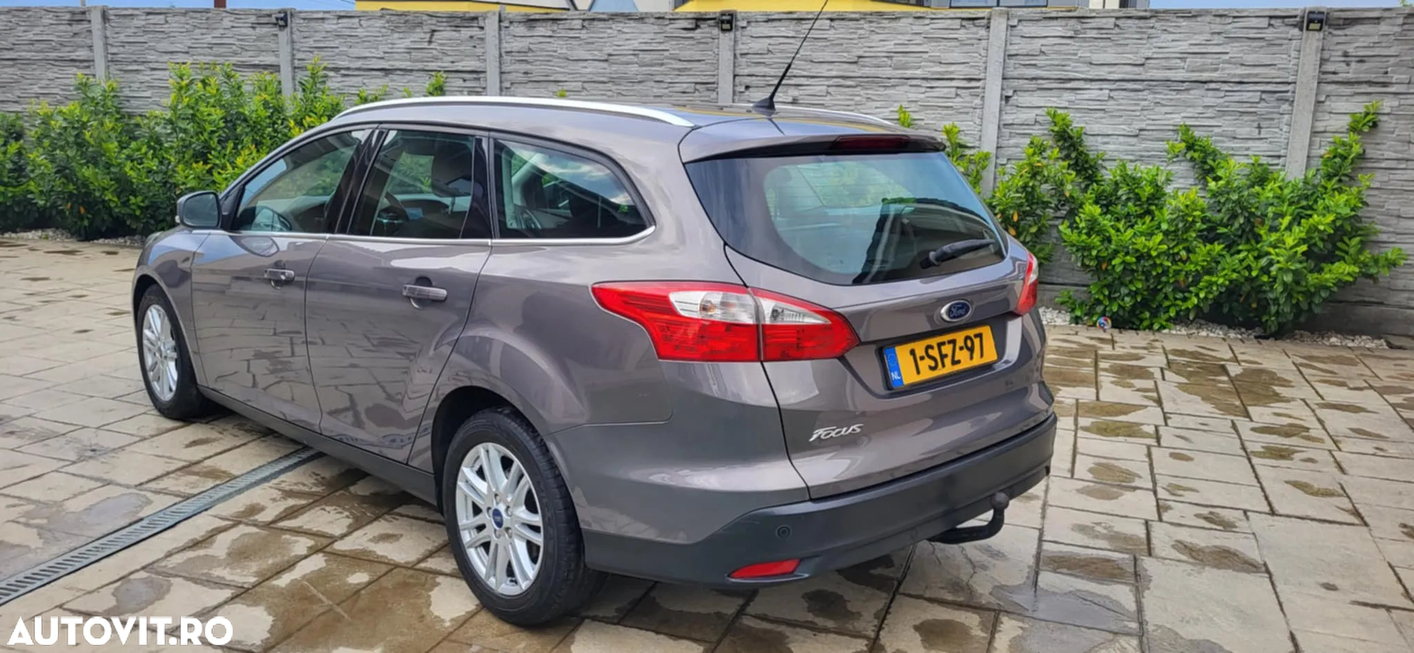 Ford Focus - 8