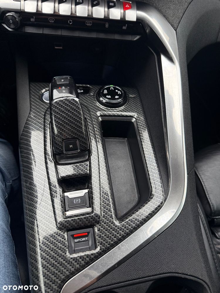 Peugeot 5008 1.6 BlueHDI Allure S&S EAT6 - 10