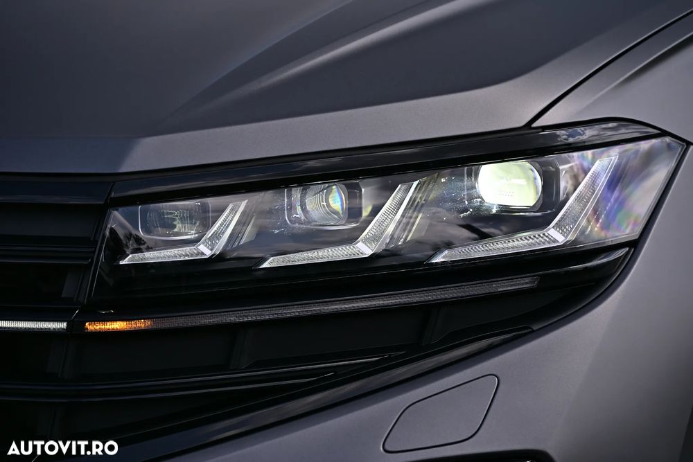 Volkswagen Touareg - 17