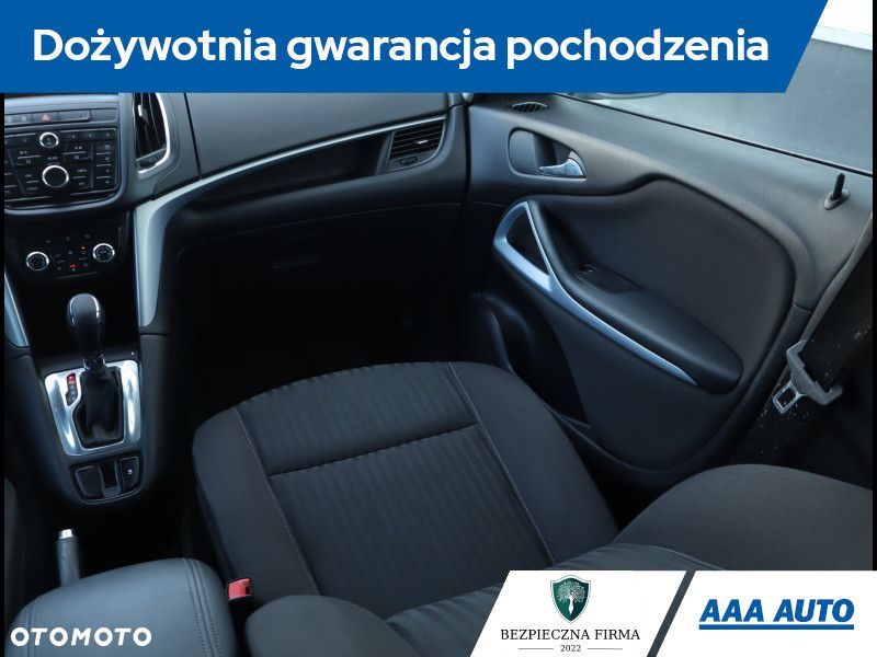 Opel Zafira - 10