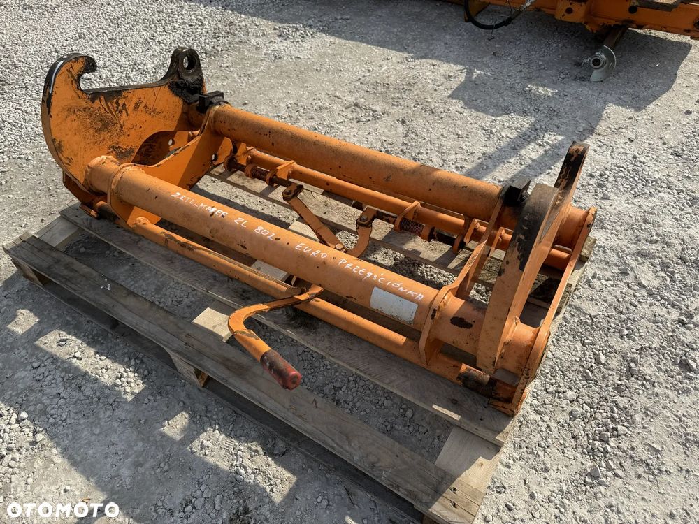PRZEJŚCIÓWKA ADAPTER REDUKTOR REDUKCJA EURO ZETTELMEYER VOLVO ZL 802 702 602 1002 L30 L35 L40 L45 - 7