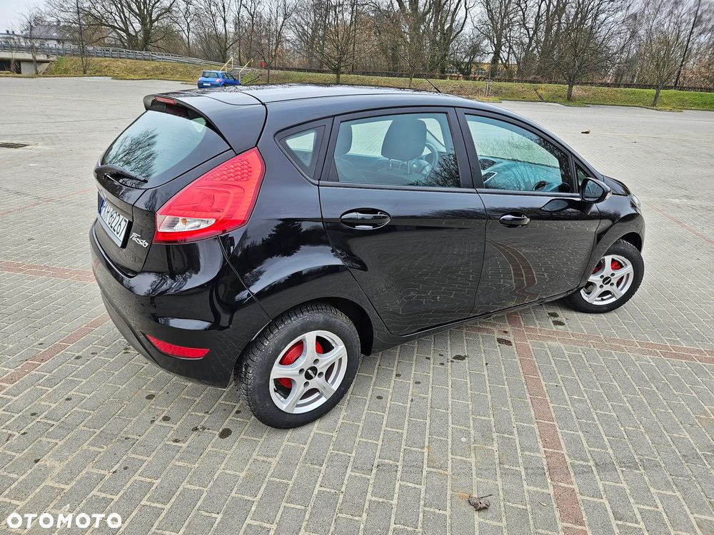 Ford Fiesta 1.4 Ghia - 17