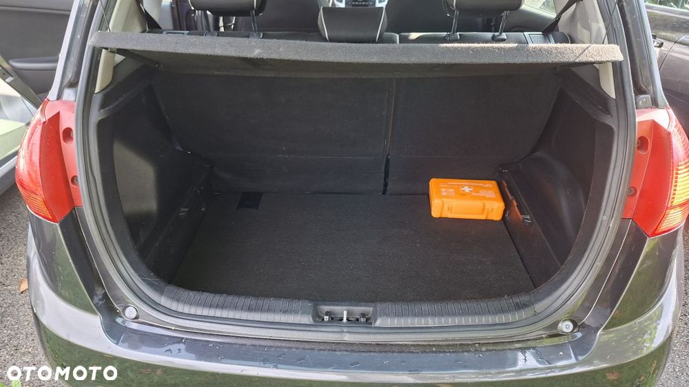Kia Venga 1.4 M - 10