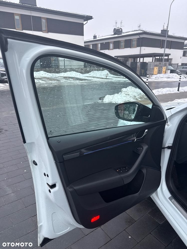 Skoda Octavia 2.0 TDI RS DSG - 7
