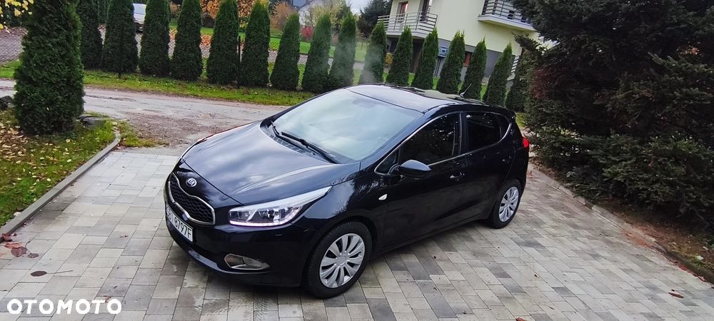 Kia Ceed 2013 photo 2