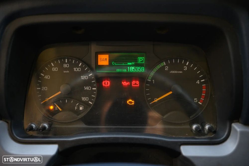 Mitsubishi Fuso Canter 3C13 - 26