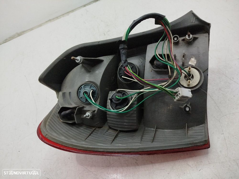 Farolim Stop Dto Mazda 323 F Vi (Bj) - 4