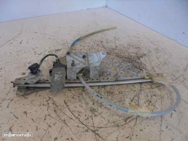 ELEVADOR DE VIDRO TRASEIRO ESQUERDO JEEP CHEROKEE 1997 - 4