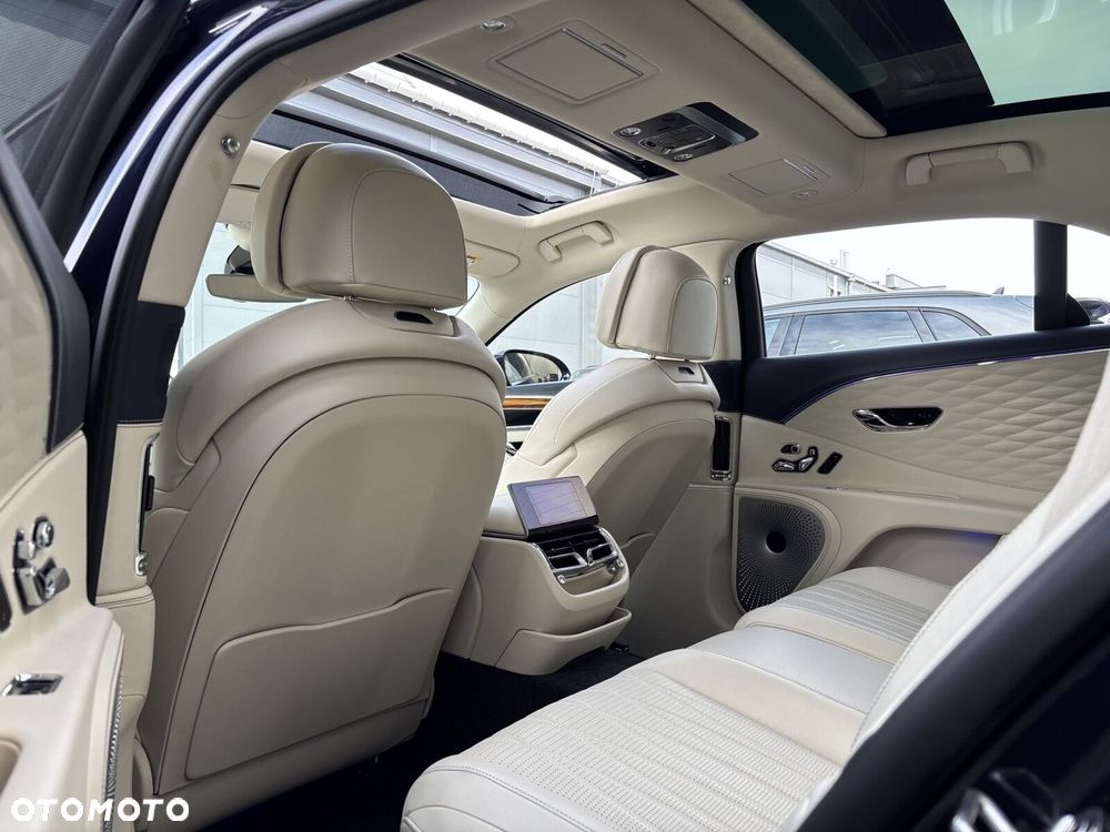 Bentley Flying Spur - 30