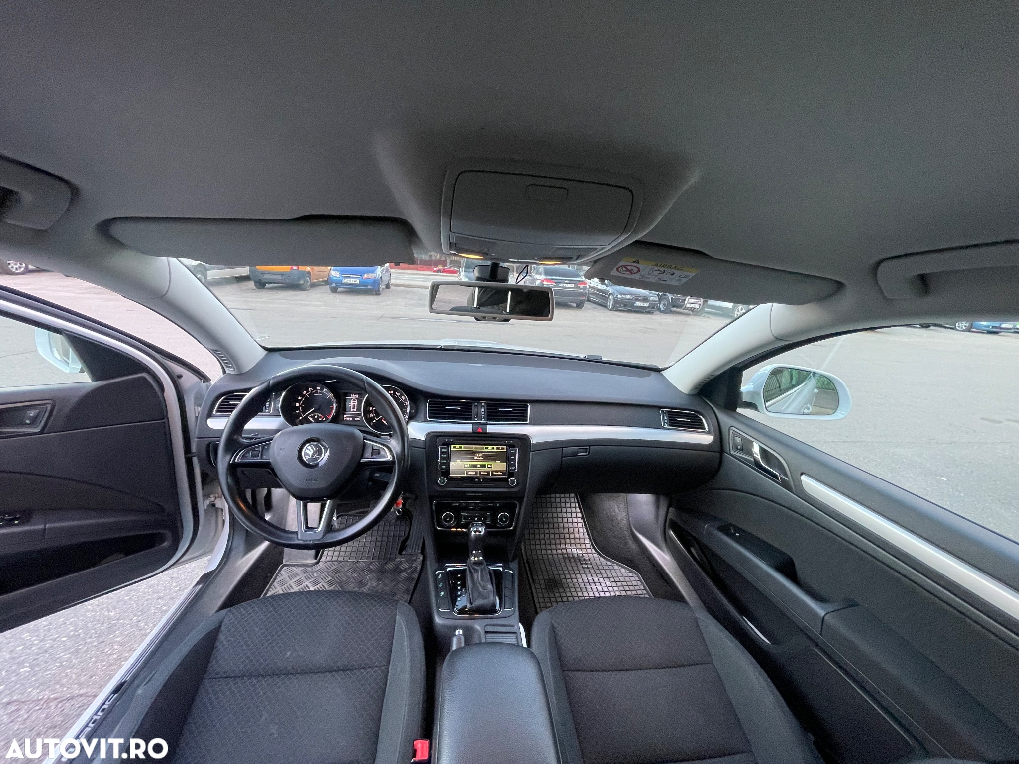 Skoda Superb Combi 2.0 TDI 4X4 Elegance - 8