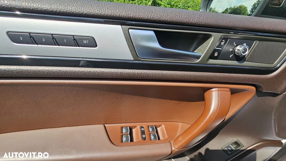 Volkswagen Touareg - 15