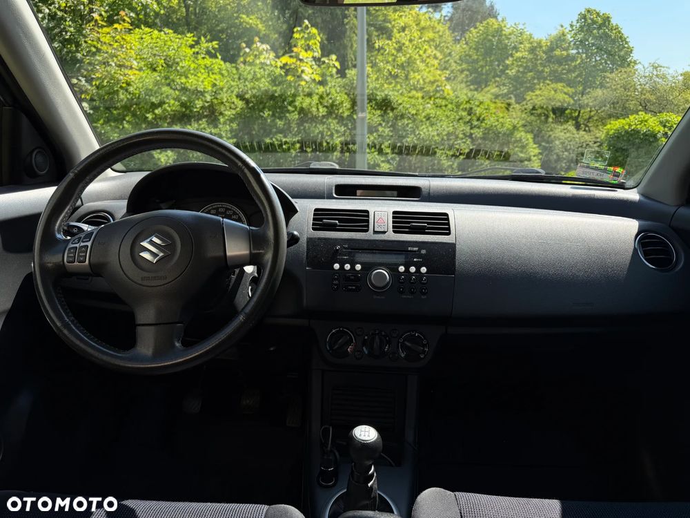 Suzuki Swift - 16