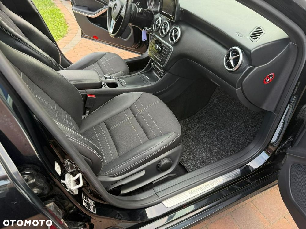 Mercedes-Benz Klasa A 180 (BlueEFFICIENCY) 7G-DCT AMG Sport - 15