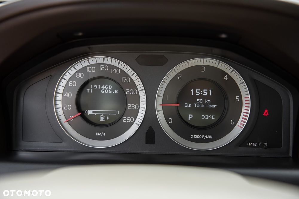 Volvo XC 60 D5 AWD Momentum - 19