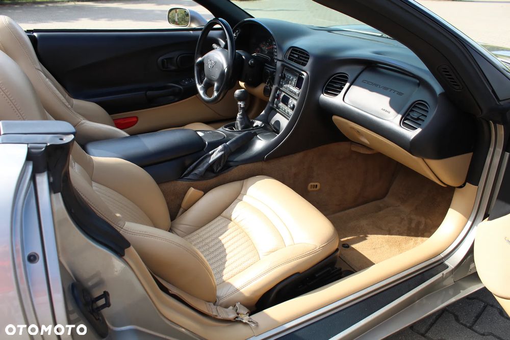 Chevrolet Corvette Cabrio SB - 18