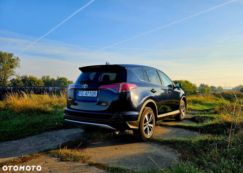 Toyota RAV4 - 5