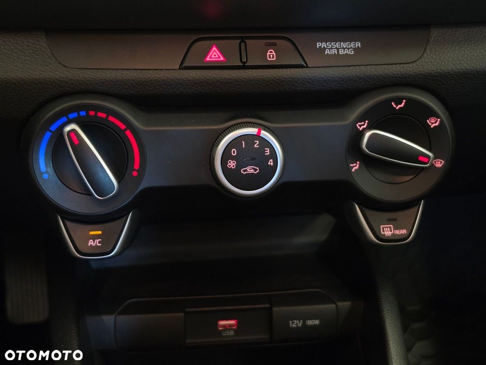 Kia Stonic 1.2 L - 22
