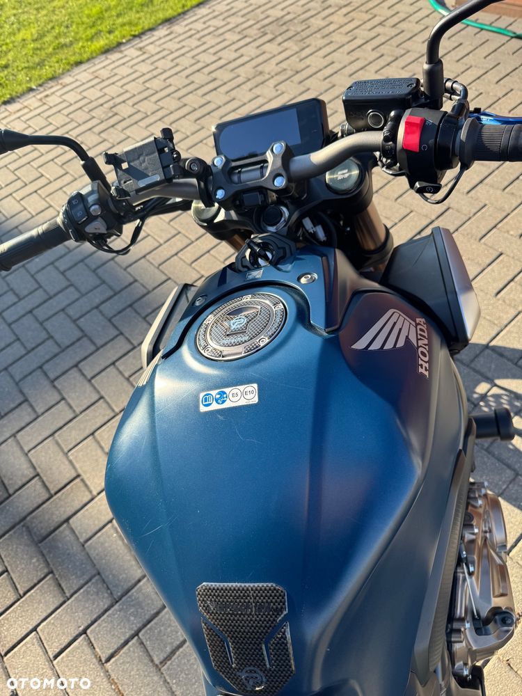 Honda CB - 8