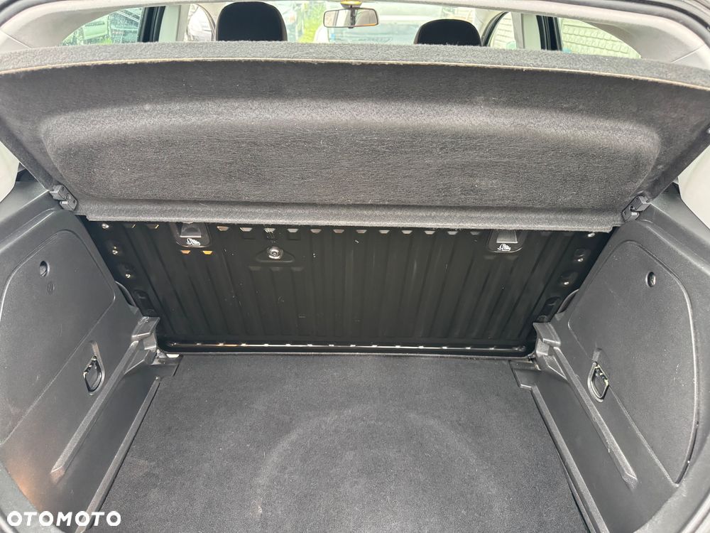 Opel Corsa 1.4 Cosmo - 14