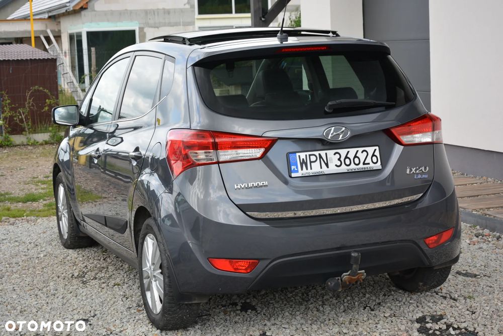 Hyundai ix20 1.4 Premium - 12