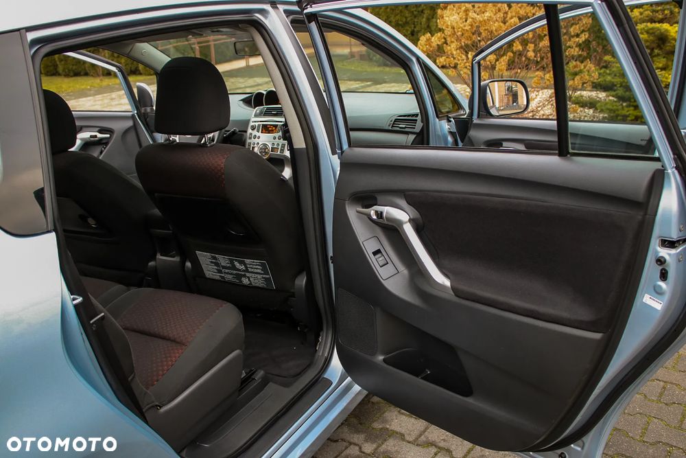 Toyota Verso 2.0 D-4D Executive - 26