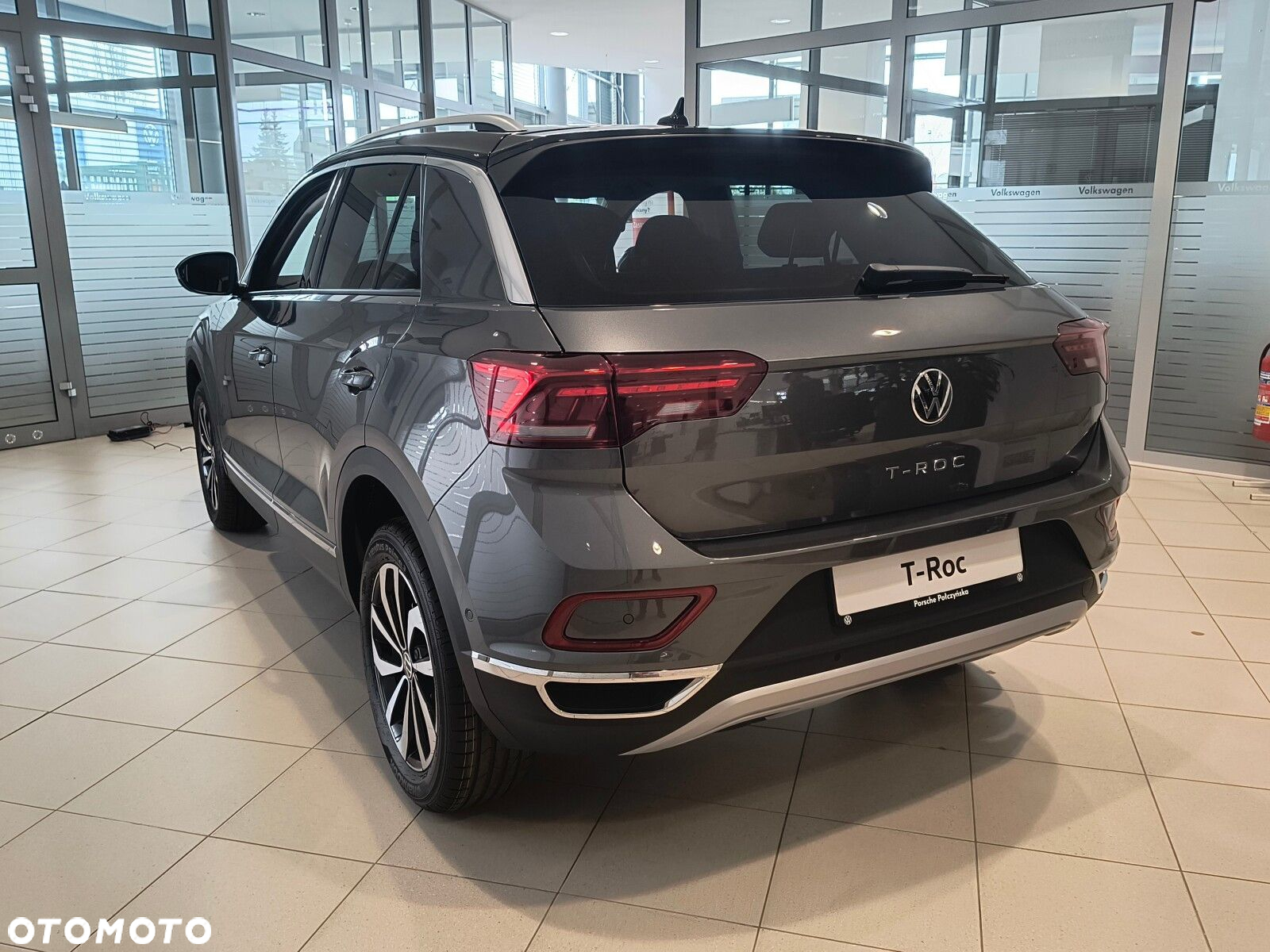 Volkswagen T-Roc - 4