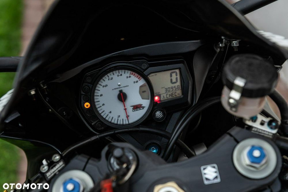Suzuki GSX-R - 8