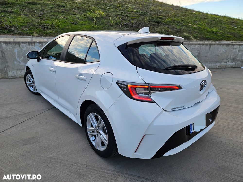 Toyota Corolla 1.8 HSD Business - 3