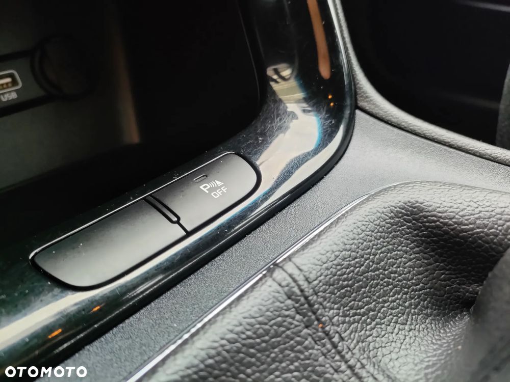 Kia Ceed 1.6 CRDi 136 ISG SW GT Line - 32