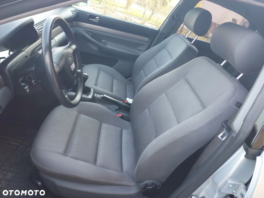 Audi A4 Limousine - 29
