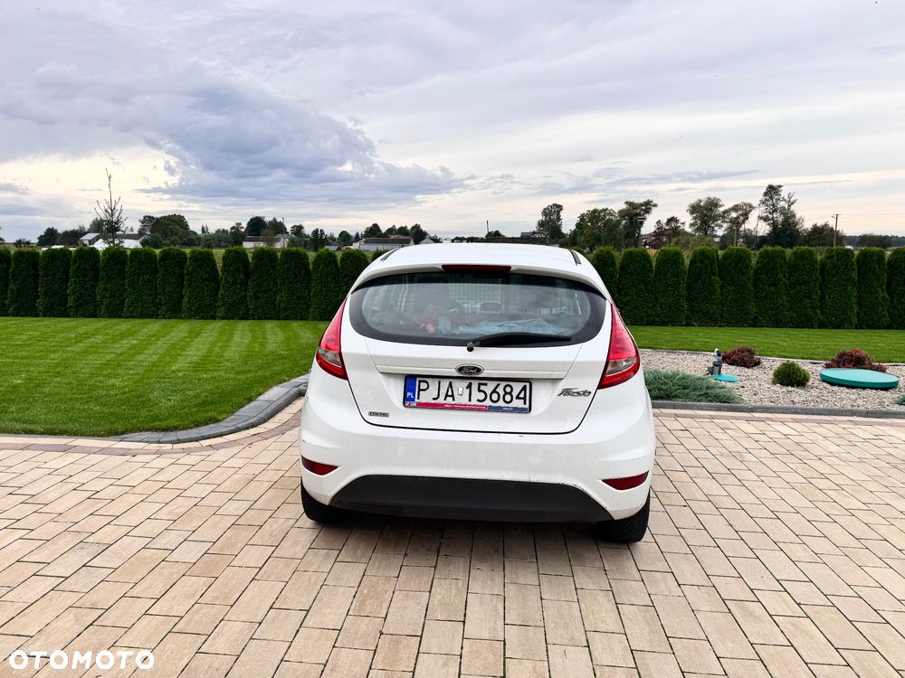 Ford Fiesta 1.4 TDCi Ambiente - 5