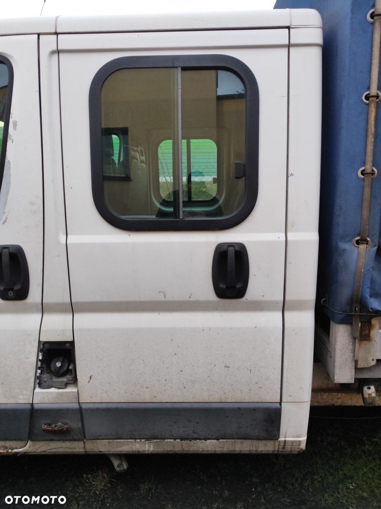 drzwi tył lewe ()boczne) doka Białe kompletne do Fiat Ducato III boxer jumper II 06- DOKA PAKA SKRZYNIA dość ładne