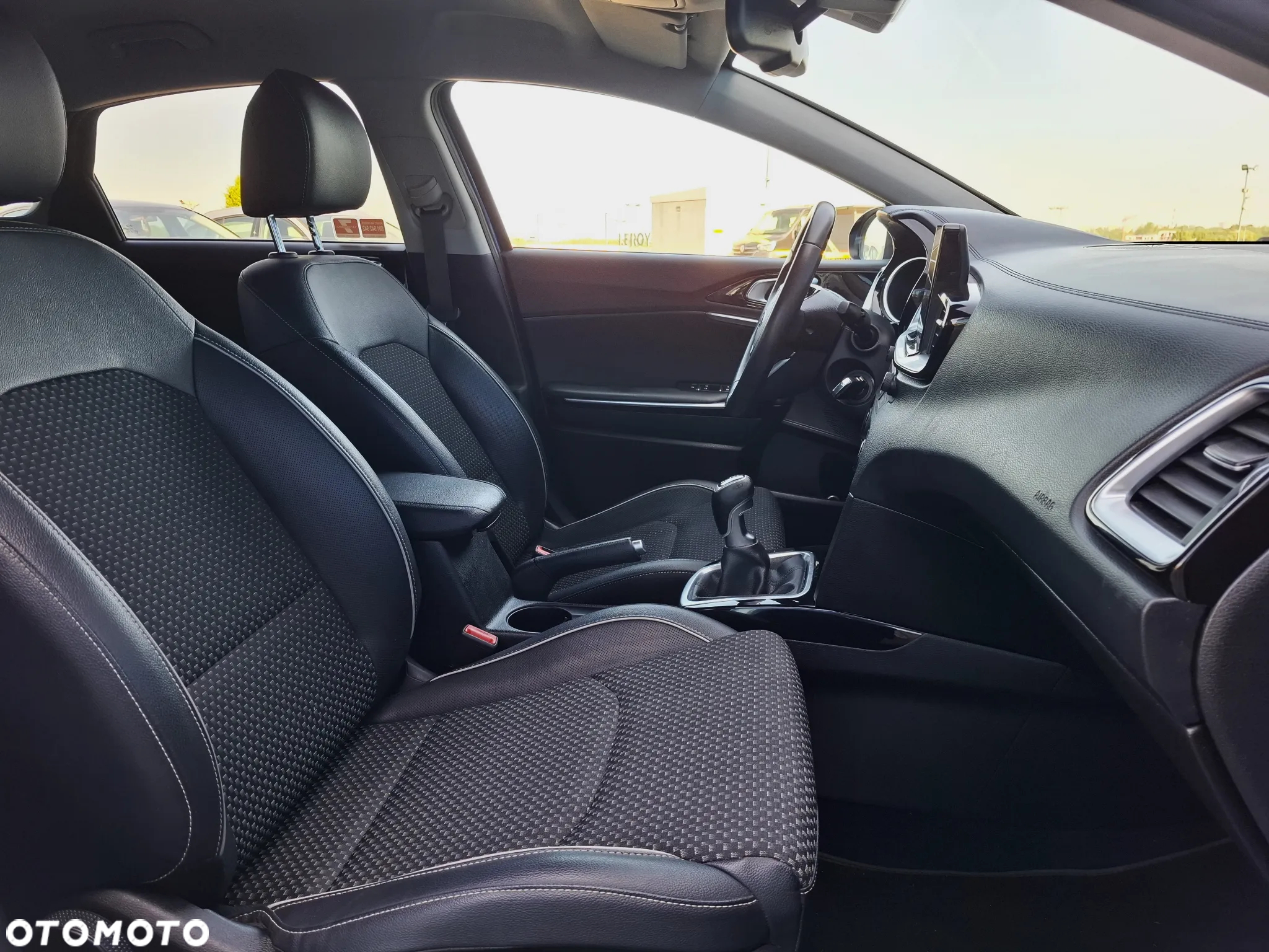 Kia Ceed 1.4 T-GDI L Business Line - 17