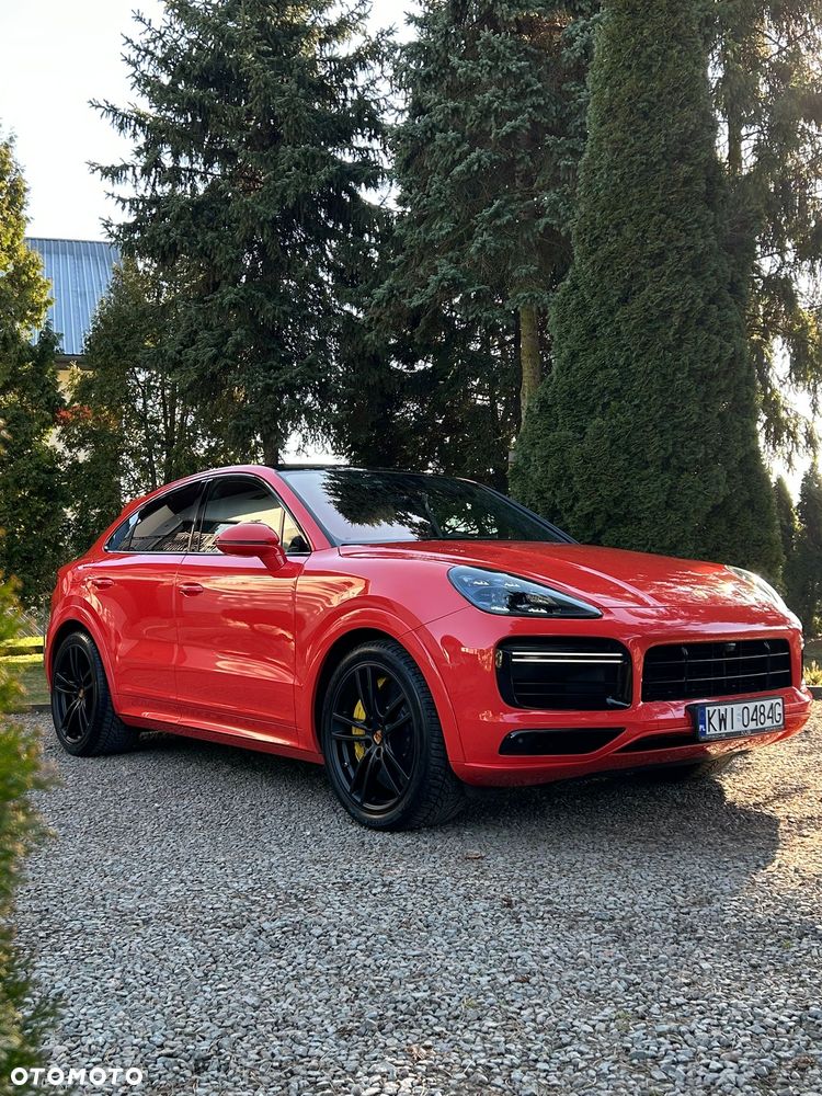 Porsche Cayenne - 1