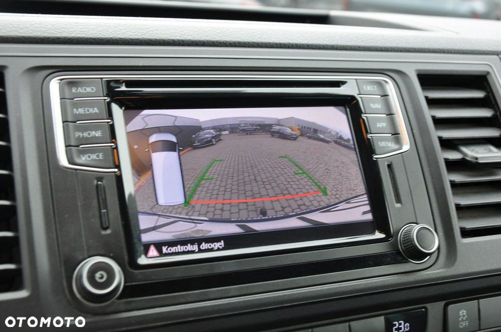 Volkswagen Caravelle - 15