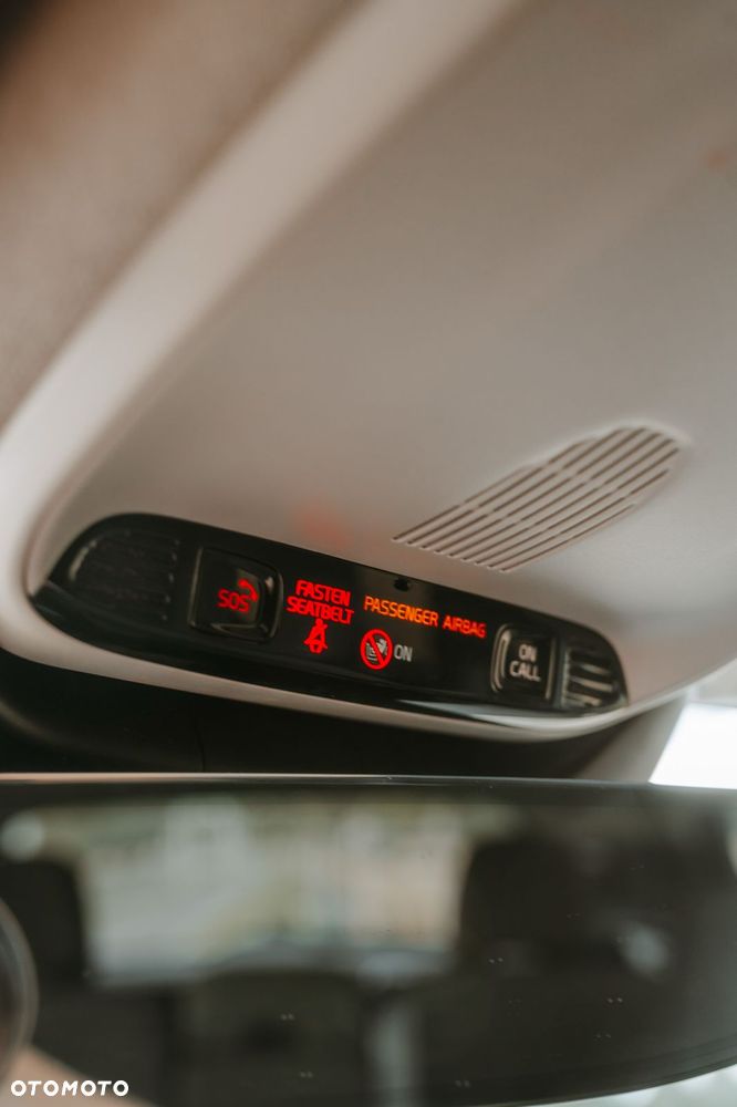 Volvo XC 40 T3 Momentum - 24