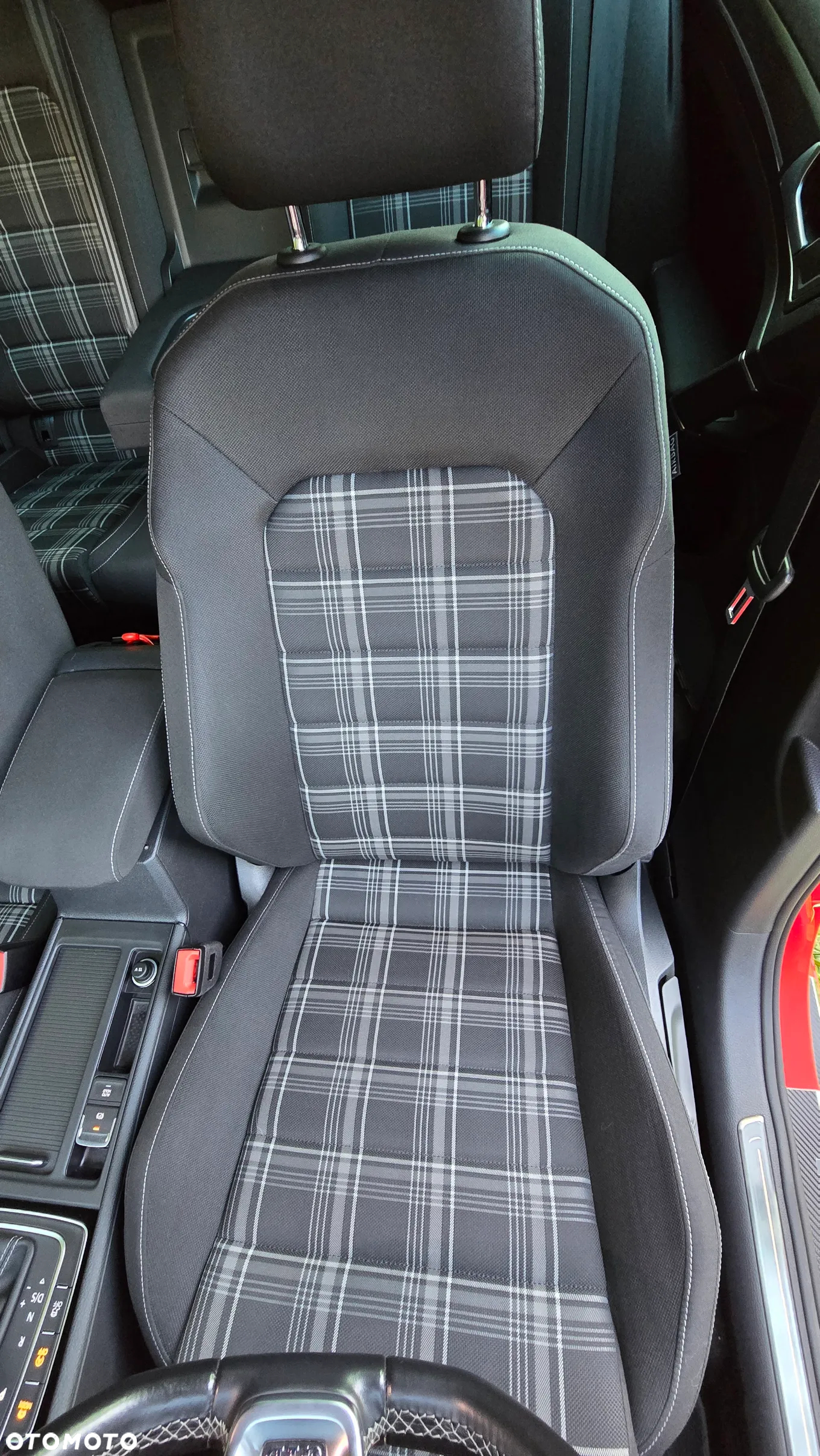 Volkswagen Golf VII 2.0 TDI BMT GTD DSG - 38