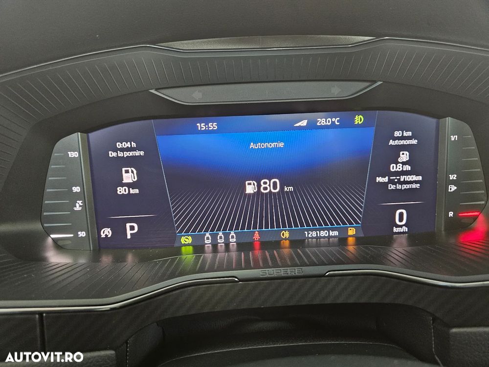 Skoda Superb 2.0 TDI DSG Sportline - 19