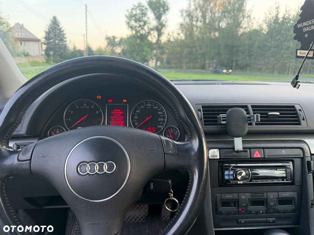 Audi A4 Avant - 10