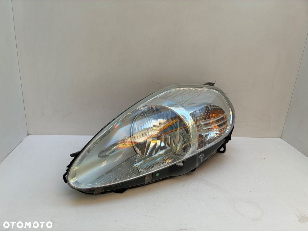 FIAT GRANDE PUNTO LAMPA PRZÓD PRZEDNIA LEWA  EUROPA - 1