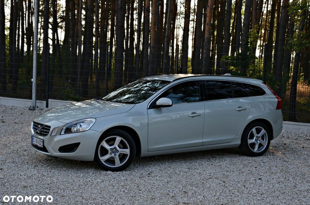 Volvo V60 D3 Summum - 17