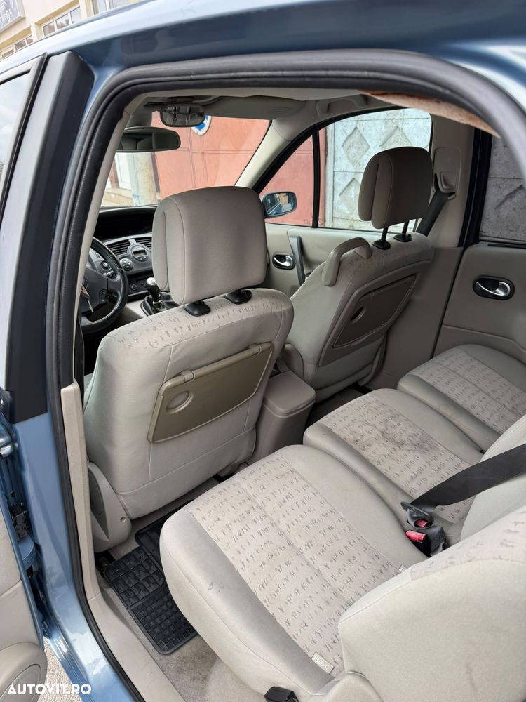 Renault Scenic - 8