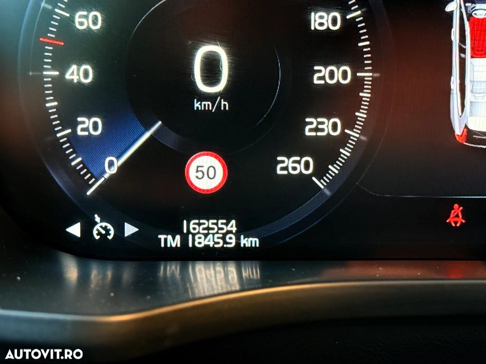 Volvo XC 60 D3 Momentum Pro - 16