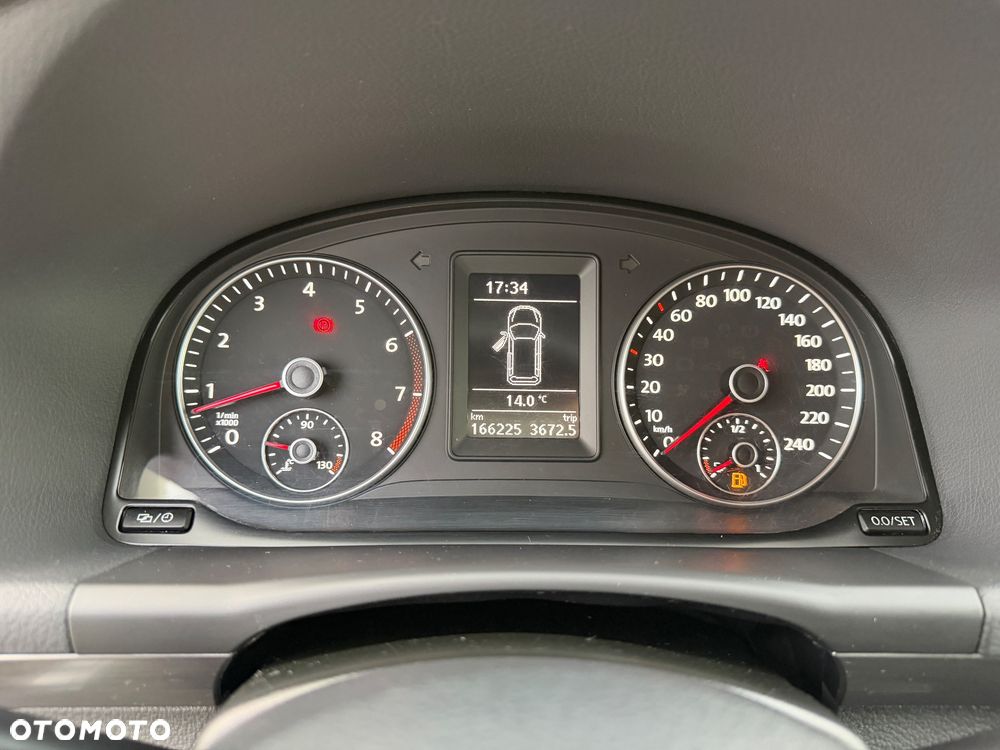Volkswagen Touran - 8