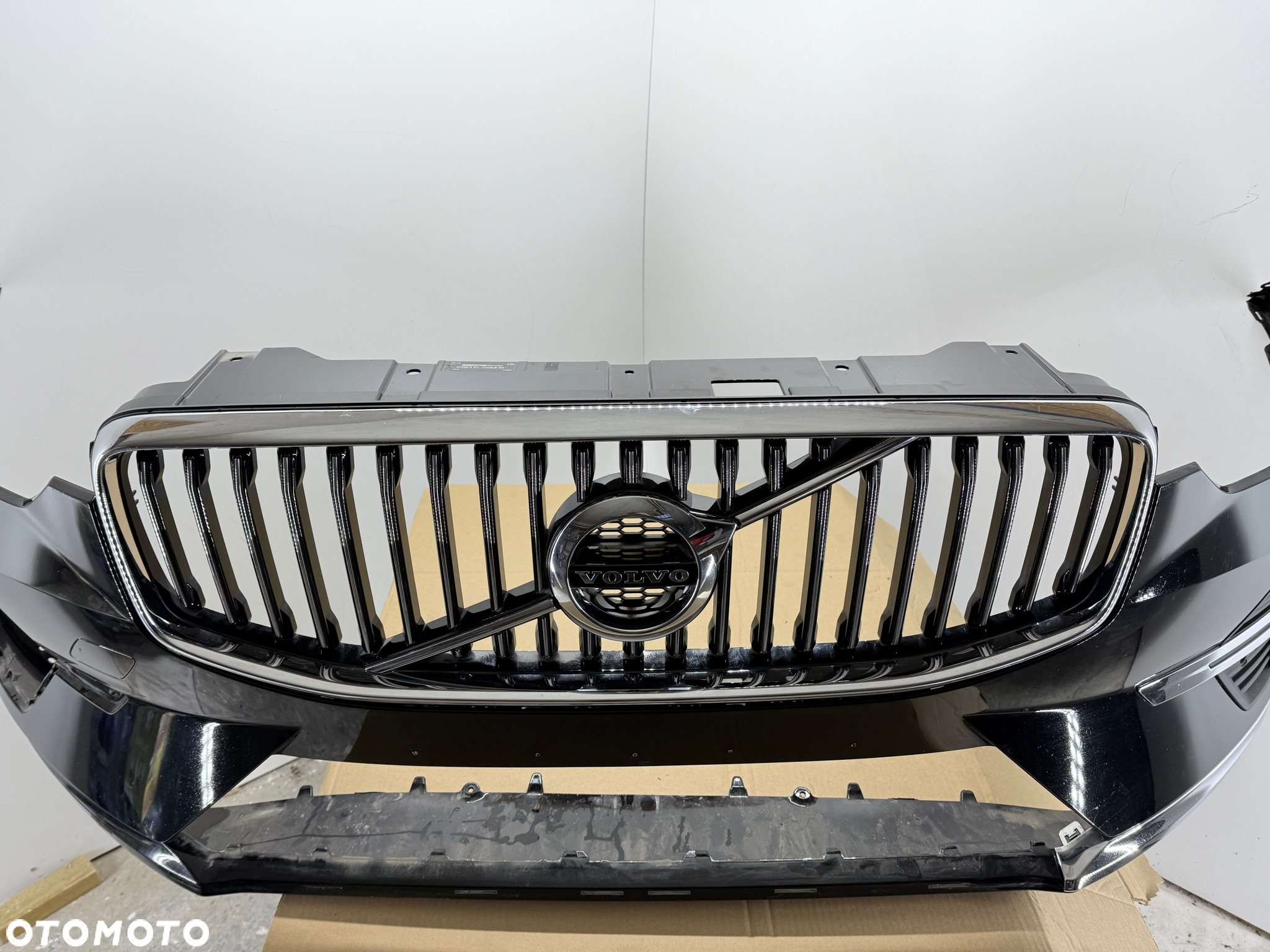 Zderzak przód Volvo XC60 II LIFT FL INSCRIPTION - 2