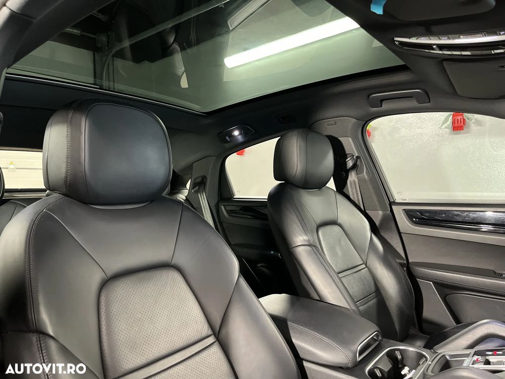Porsche Cayenne - 28