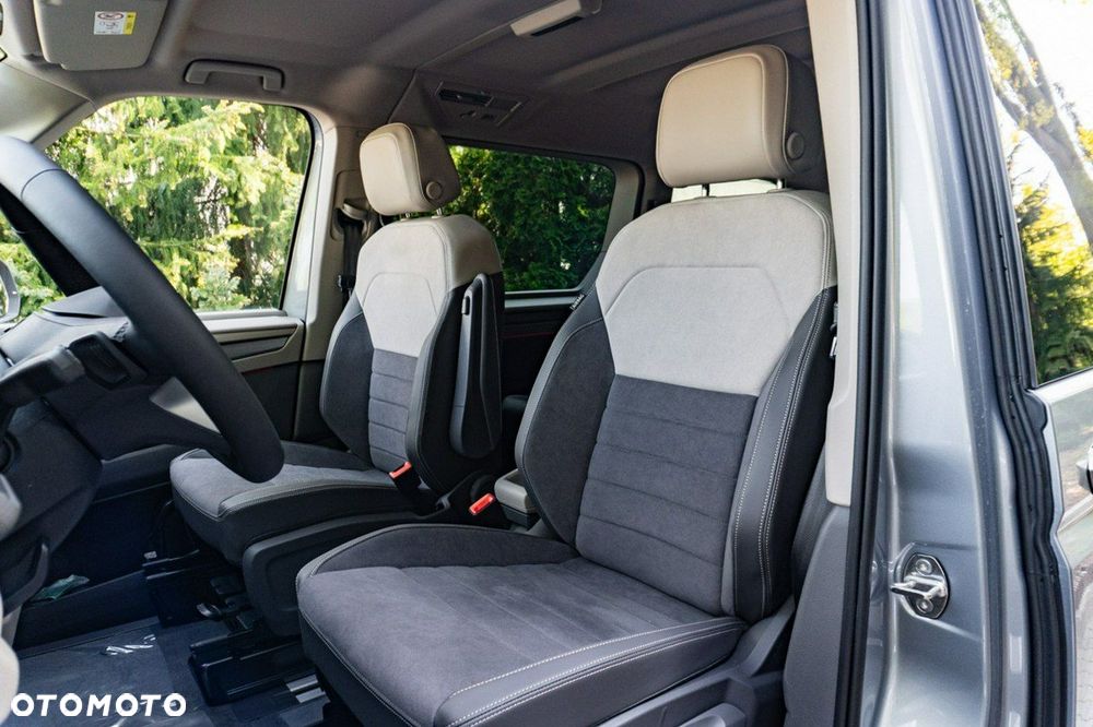 Volkswagen Multivan - 13