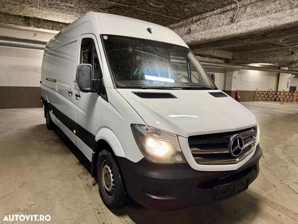 Mercedes-Benz Sprinter - 2