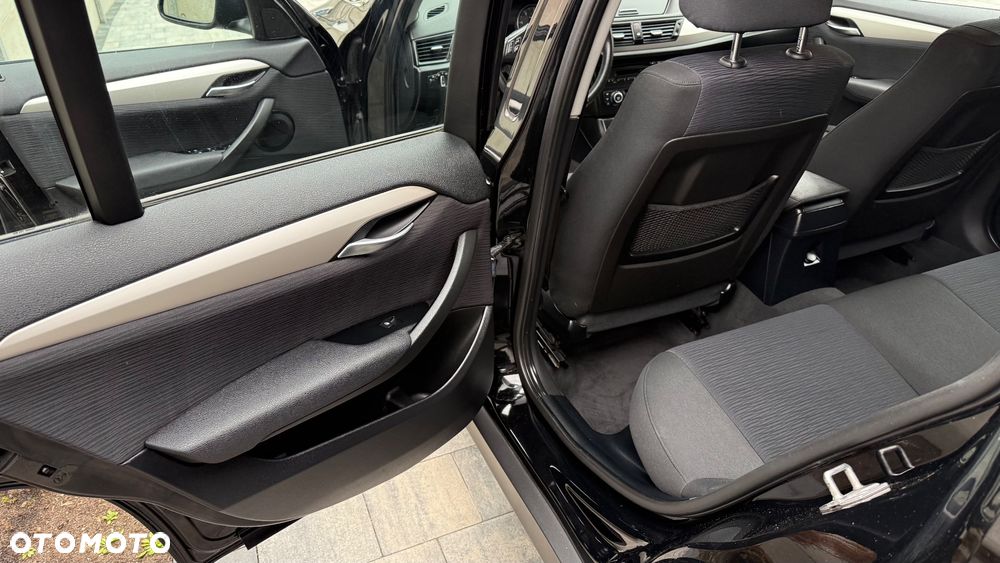 BMW X1 sDrive18d - 22